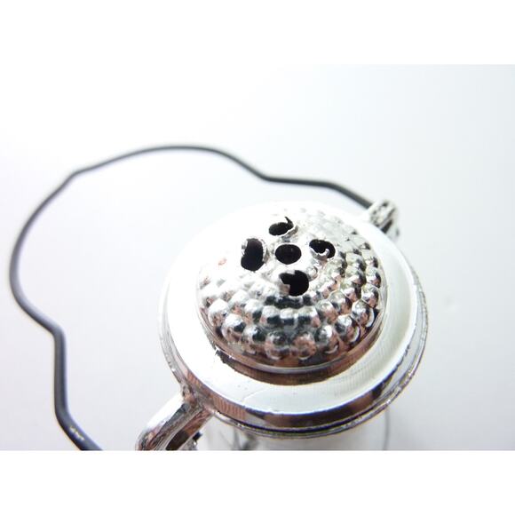 Vintage Retro Lanterns Salt and Pepper Shaker Set Adventure Camping Overland - Picture 4 of 4